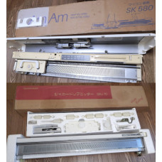 Silver Reed SK580/SRJ70 двухфонтурная эл. вязальная 